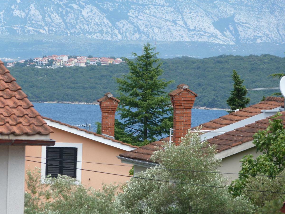 Apartments Monja & Dadi, Malinska, Vantacici Exterior foto